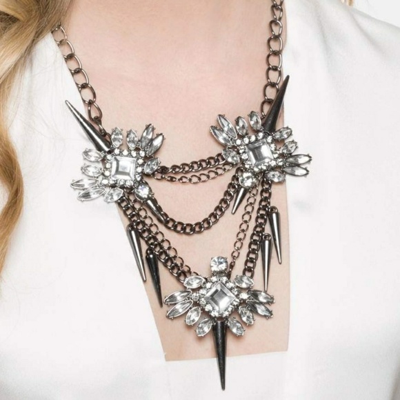 Baublebar Jewelry - Bauble bar Spiked lily necklace